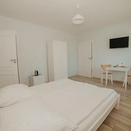 Gosciniec Kaszubek * Владыславово